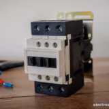 Schneider Electric LC1D25: схема підключення контактора